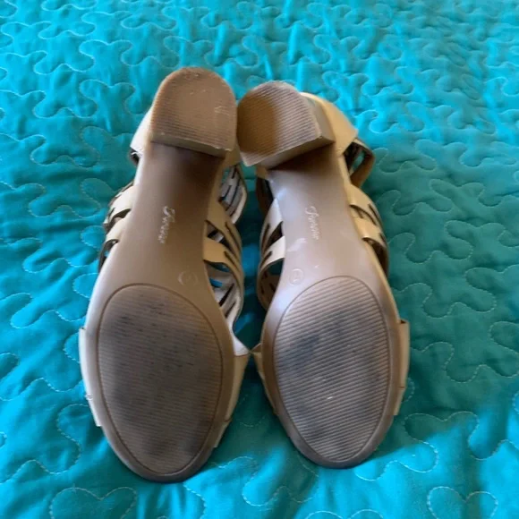 Forever -Cream heel sandals - Picture 12 of 14